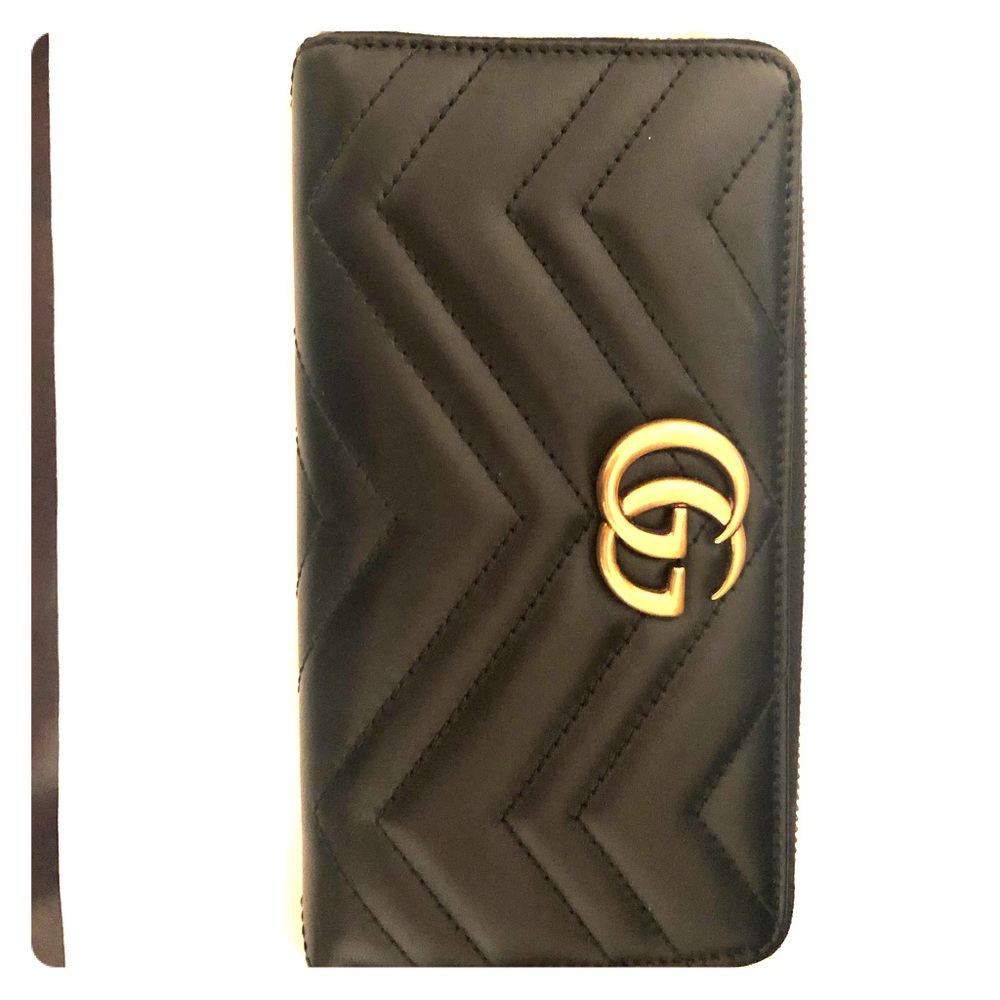 Brand new unused Gucci wallet bought in Paris.